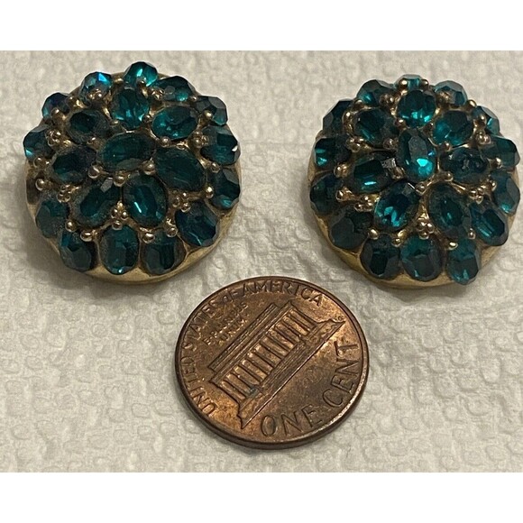 Vintage Emerald Green Sparkling Clip-on Earrings Rhinestones Gold-tone Clusters - Picture 4 of 12